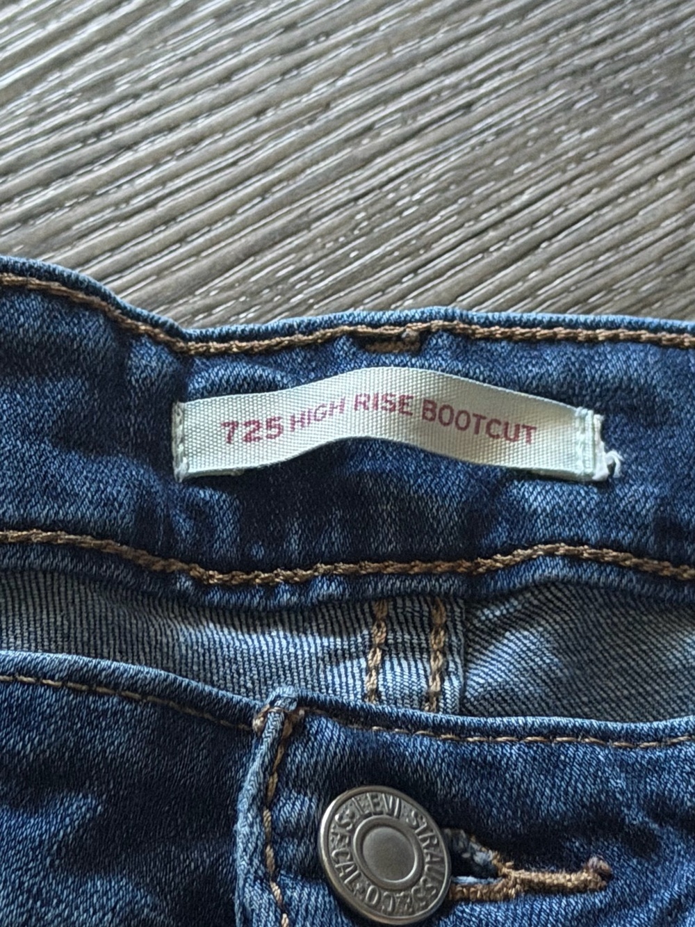 725 High Rise Bootcut Jeans